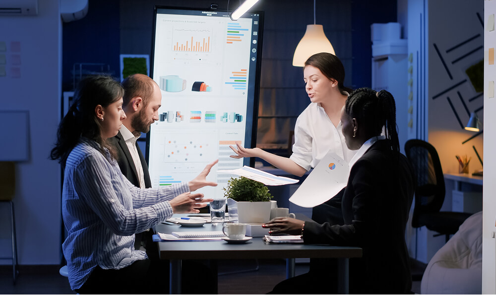 Data Engineering & Analytics